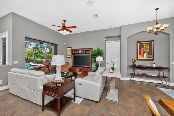 25279 PUNTA MADRYN AVE, Punta Gorda, FL 33983