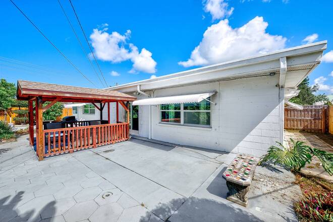 11288 60th Ave, Seminole, FL 33772