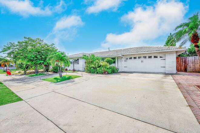 11288 60th Ave, Seminole, FL 33772