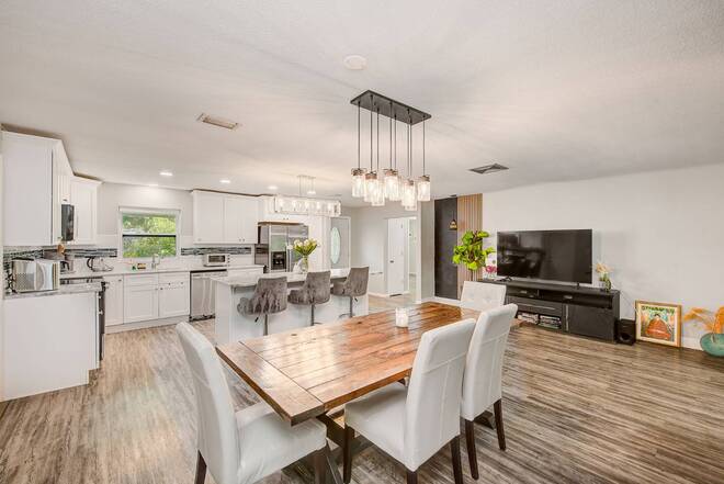 11288 60th Ave, Seminole, FL 33772