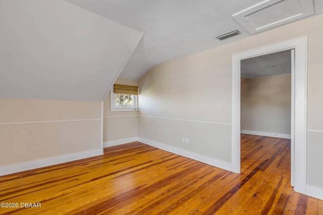 315 Due East St, New Smyrna Beach, FL 32169
