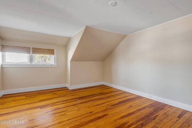 315 Due East St, New Smyrna Beach, FL 32169
