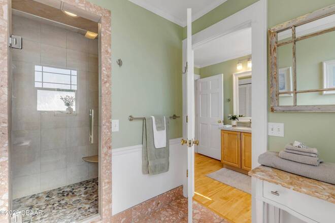 315 Due East St, New Smyrna Beach, FL 32169