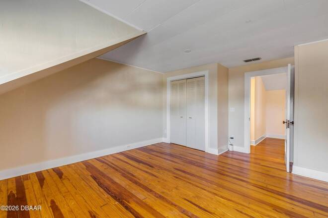 315 Due East St, New Smyrna Beach, FL 32169