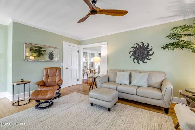 315 Due East St, New Smyrna Beach, FL 32169