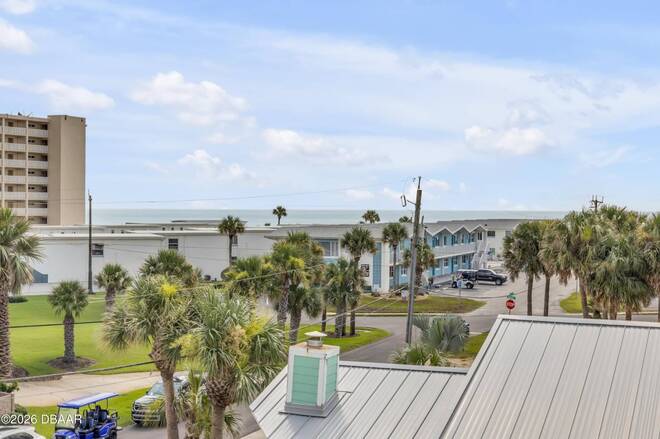 315 Due East St, New Smyrna Beach, FL 32169