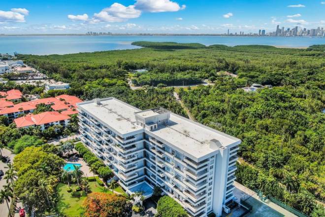155 Ocean Lane Dr, #103, Key Biscayne, FL 33149
