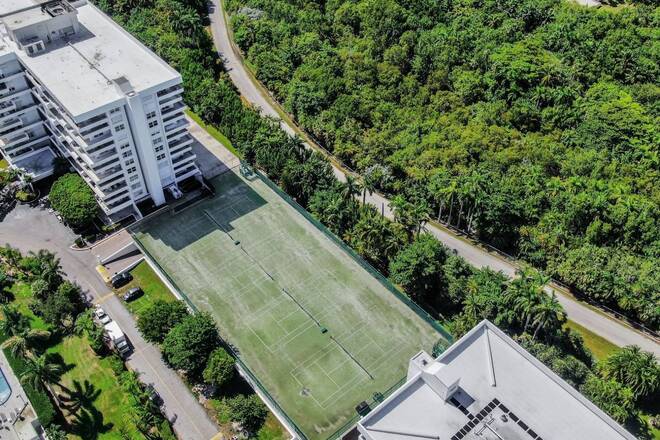 155 Ocean Lane Dr, #103, Key Biscayne, FL 33149