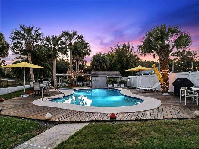 1703 S Riverside Dr, New Smyrna Beach, FL 32168