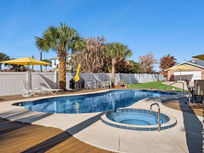 1703 S Riverside Dr, New Smyrna Beach, FL 32168