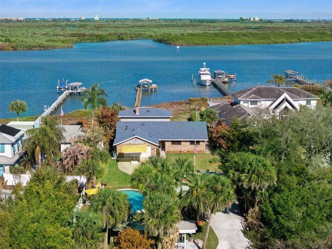 1703 S Riverside Dr, New Smyrna Beach, FL 32168