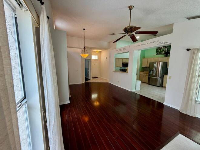 11838 Branch Mooring Dr, Tampa, FL 33635
