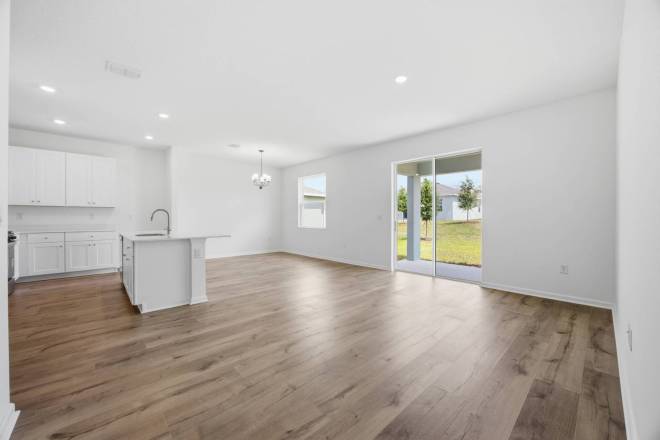 5727 Hiawassee Rd, Okahumpka, FL 34762