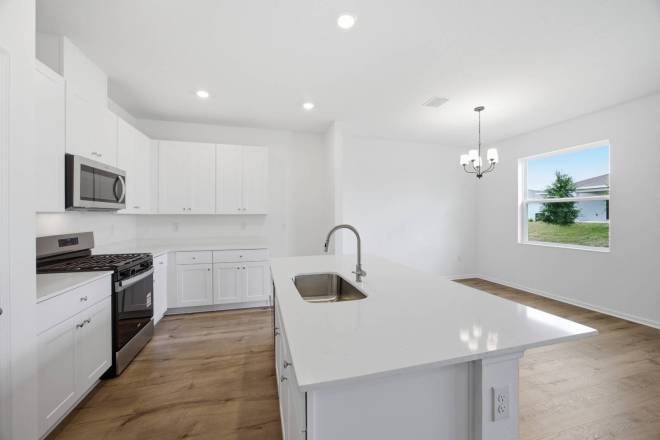 5727 Hiawassee Rd, Okahumpka, FL 34762