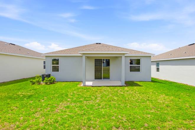 5727 Hiawassee Rd, Okahumpka, FL 34762