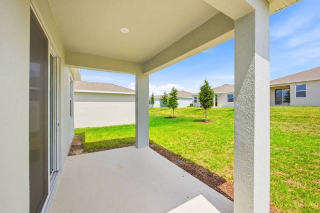 5727 Hiawassee Rd, Okahumpka, FL 34762