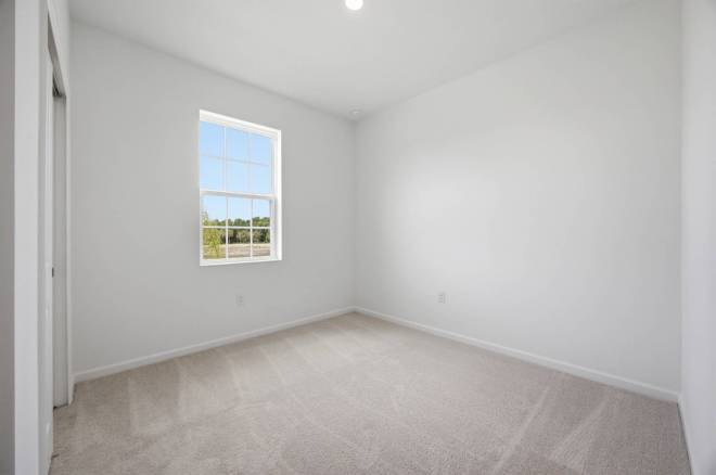 5727 Hiawassee Rd, Okahumpka, FL 34762