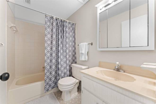 101 N Pine St, #2, New Smyrna Beach, FL 32169