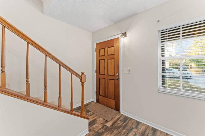 101 N Pine St, #2, New Smyrna Beach, FL 32169