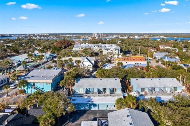 101 N Pine St, #2, New Smyrna Beach, FL 32169