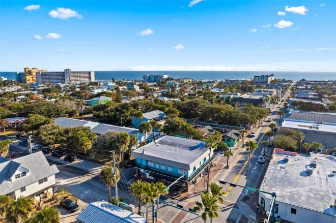 101 N Pine St, #2, New Smyrna Beach, FL 32169