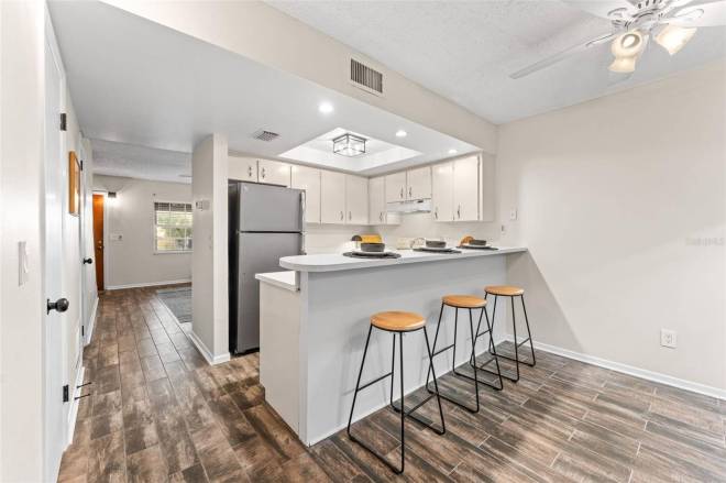 101 N Pine St, #2, New Smyrna Beach, FL 32169