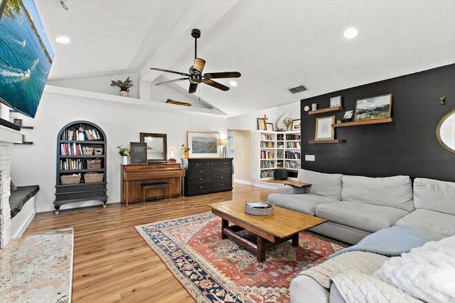 10455 Osprey Nest W Dr, Jacksonville, FL 32257