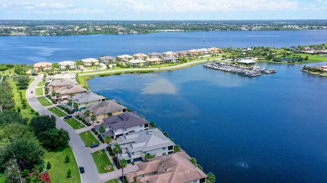 1041 RIVERSCAPE STREET, Bradenton, FL 34208