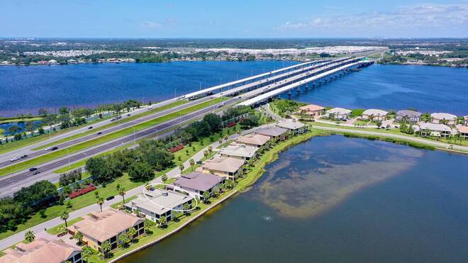 1041 RIVERSCAPE STREET, Bradenton, FL 34208