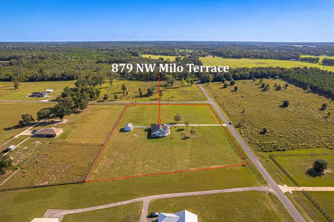 879 NW Milo Ter, Lake City, FL 32055