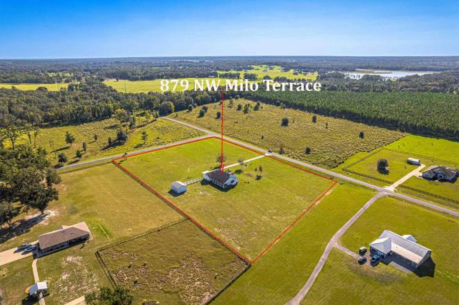 879 NW Milo Ter, Lake City, FL 32055