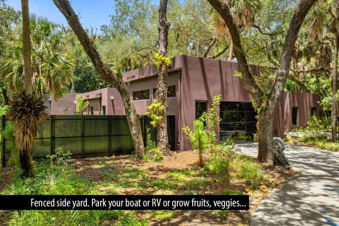 2111 Tanbark Ln, Fort Lauderdale, FL 33312