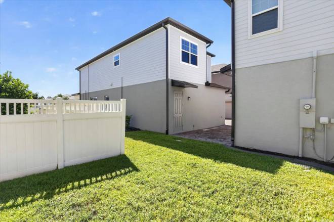 2910 Meleto Blvd, New Smyrna Beach, FL 32168