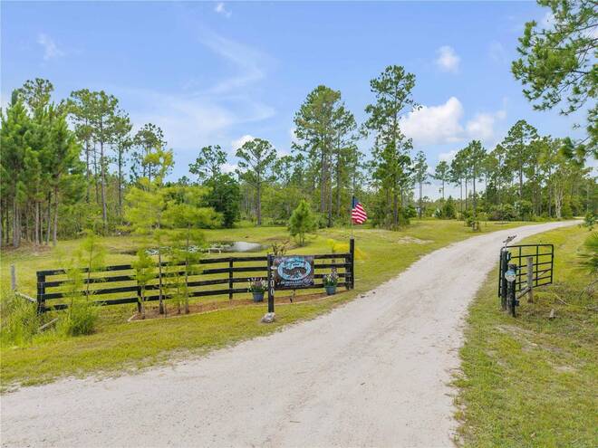 300 Omega Ranch Rd, New Smyrna Beach, FL 32168