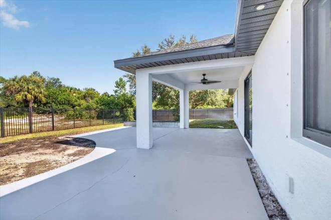 526 Wabasso S Ave, Lehigh Acres, FL 33974