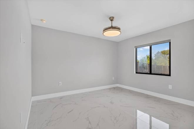 526 Wabasso S Ave, Lehigh Acres, FL 33974