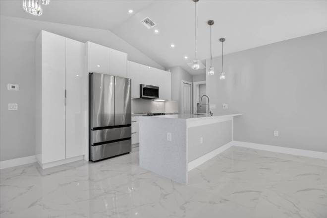 526 Wabasso S Ave, Lehigh Acres, FL 33974