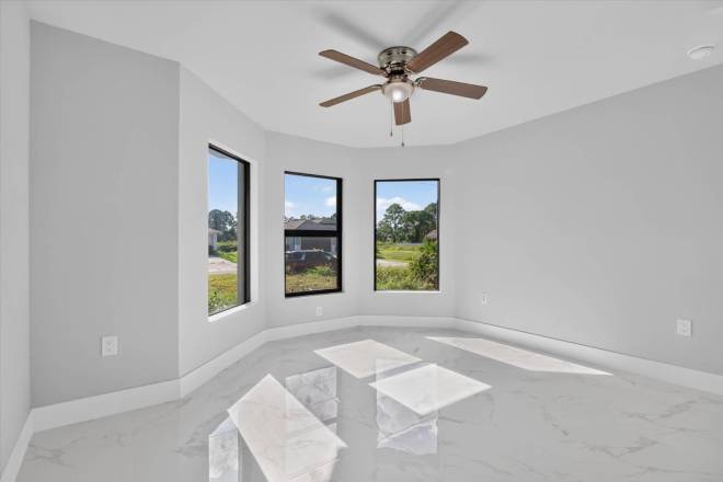 526 Wabasso S Ave, Lehigh Acres, FL 33974