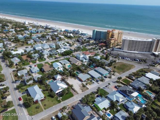209 Normandy Ave, New Smyrna Beach, FL 32169