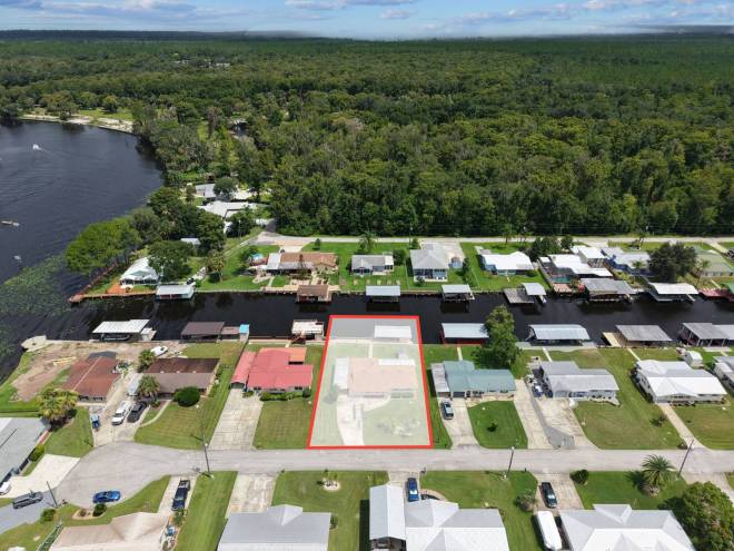 1630 Paradise Lane, Astor, FL 32102