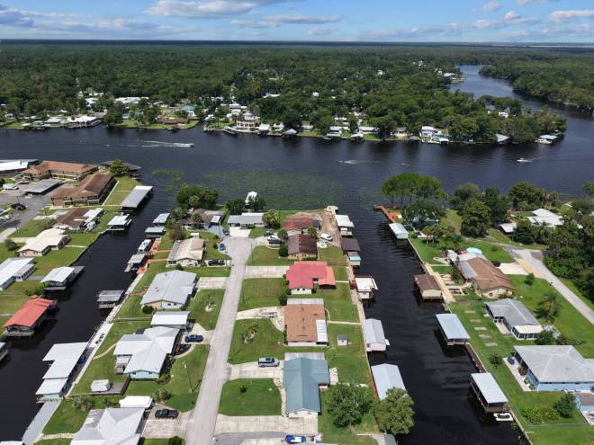 1630 Paradise Lane, Astor, FL 32102