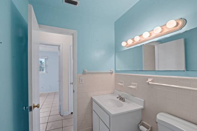 1630 Paradise Lane, Astor, FL 32102