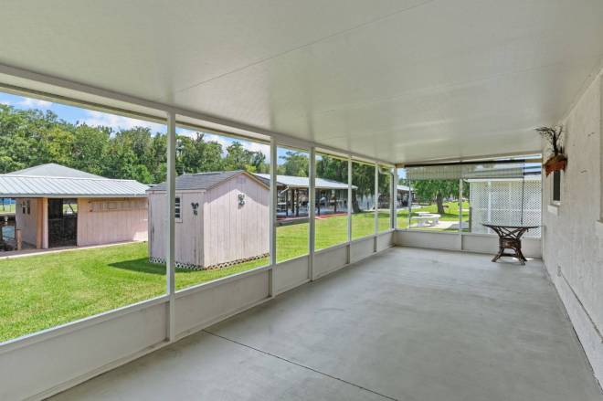 1630 Paradise Lane, Astor, FL 32102