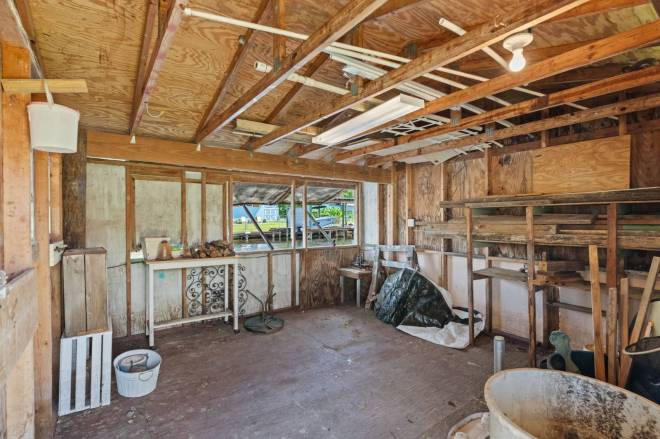 1630 Paradise Lane, Astor, FL 32102