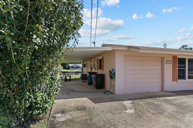 1630 Paradise Lane, Astor, FL 32102