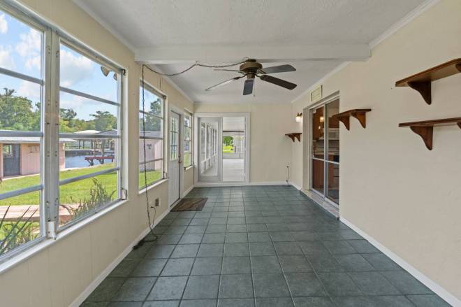 1630 Paradise Lane, Astor, FL 32102