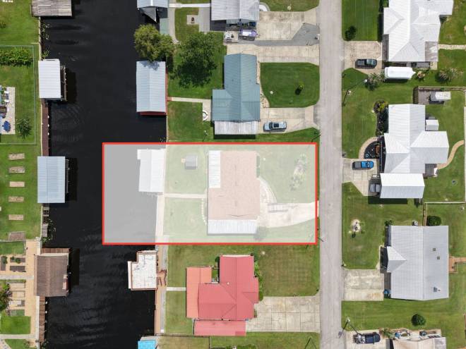 1630 Paradise Lane, Astor, FL 32102