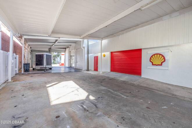 208 MAGNOLIA, New Smyrna Beach, FL 32168