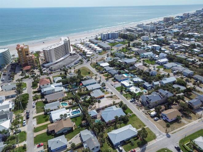 306 Normandy Ave, New Smyrna Beach, FL 32169