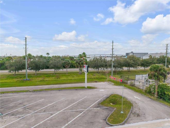 109 N Cswy, New Smyrna Beach, FL 32169